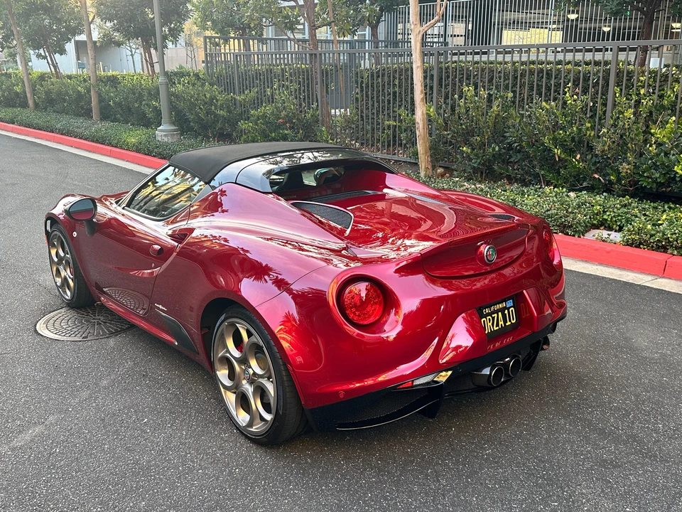 2020 Alfa Romeo 4C Spider - Image 24 of 31