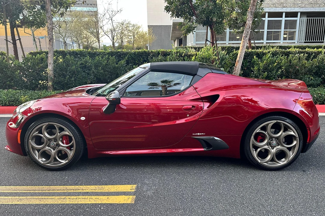2020 Alfa Romeo 4C Spider - Image 3 of 31