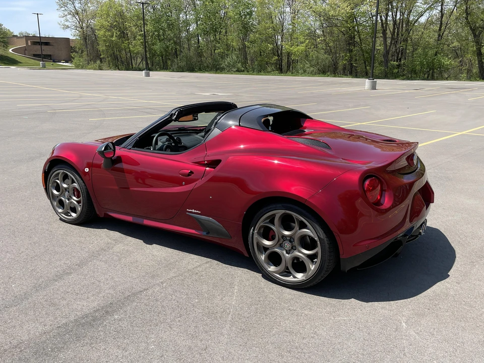 2020 Alfa Romeo 4C Spider - Image 12 of 31