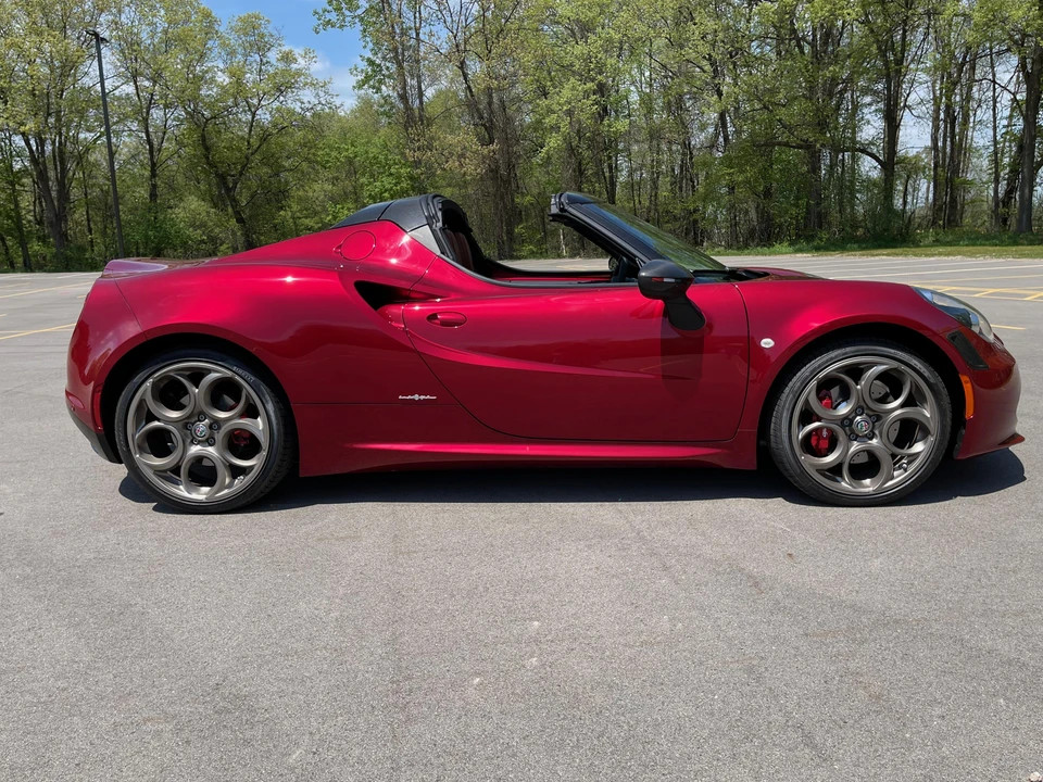 2020 Alfa Romeo 4C Spider - Image 18 of 31