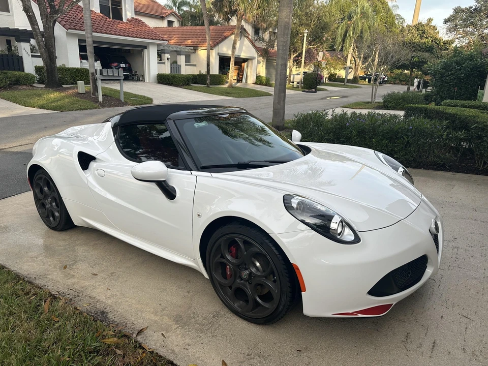 2020 Alfa Romeo 4C Spider - Image 4 of 31