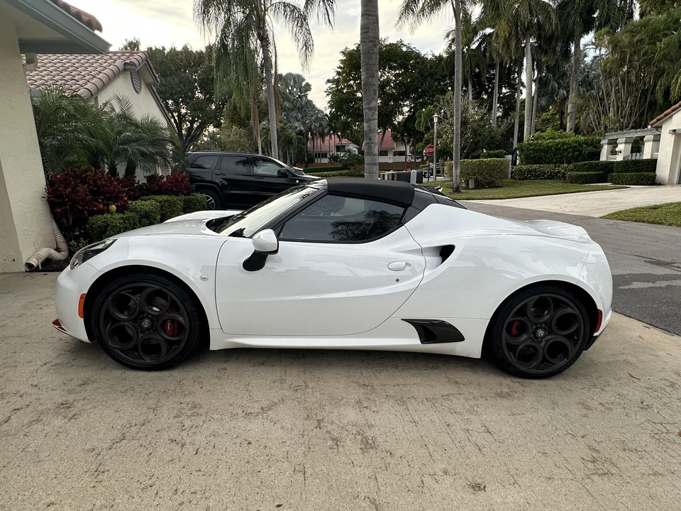 2020 Alfa Romeo 4C Spider - Image 9 of 31