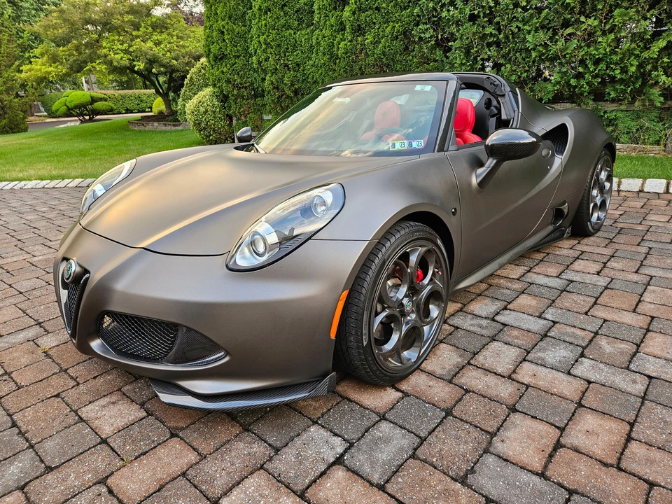 2020 Alfa Romeo 4C Spider - Image 9 of 31