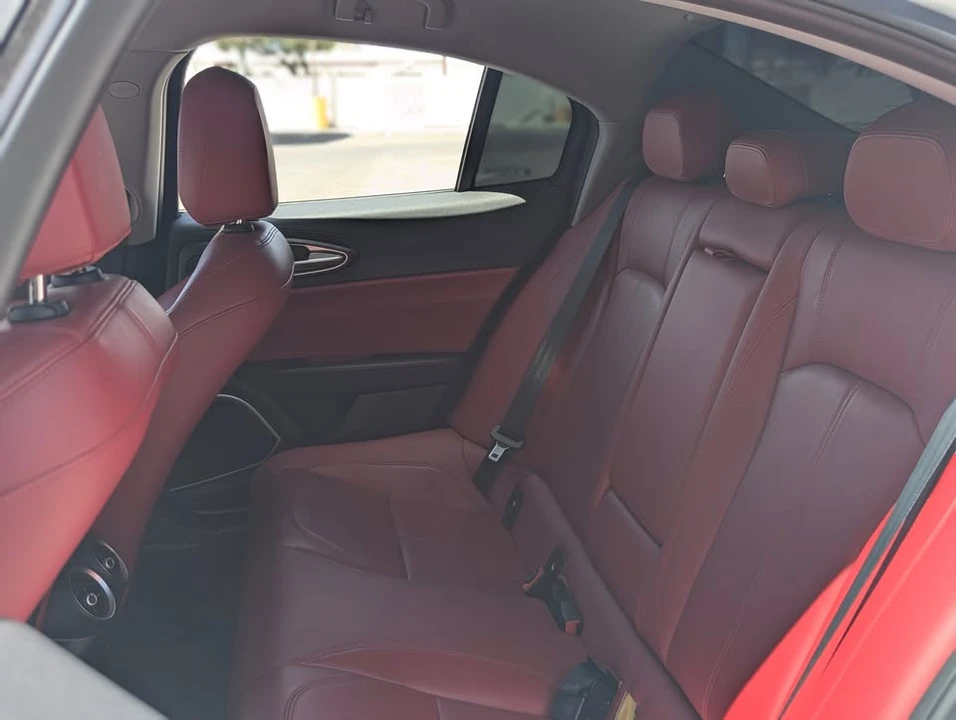 2020 Alfa Romeo Giulia - Image 9 of 10