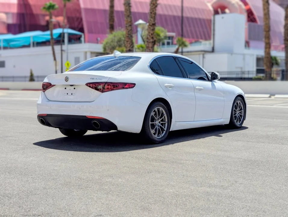 2020 Alfa Romeo Giulia - Image 4 of 10