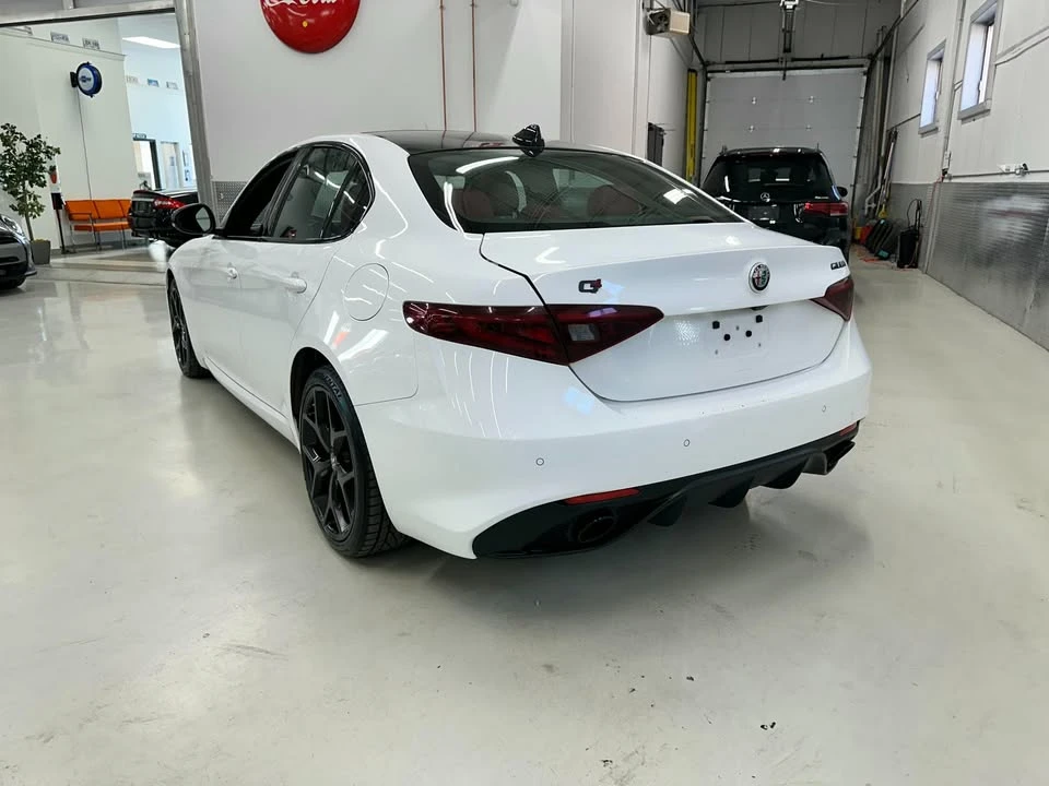 2020 Alfa Romeo Giulia - Image 3 of 18