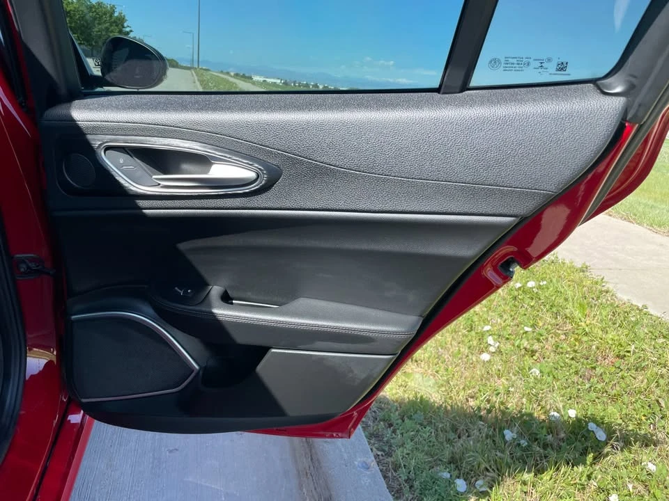 2020 Alfa Romeo Giulia - Image 8 of 15