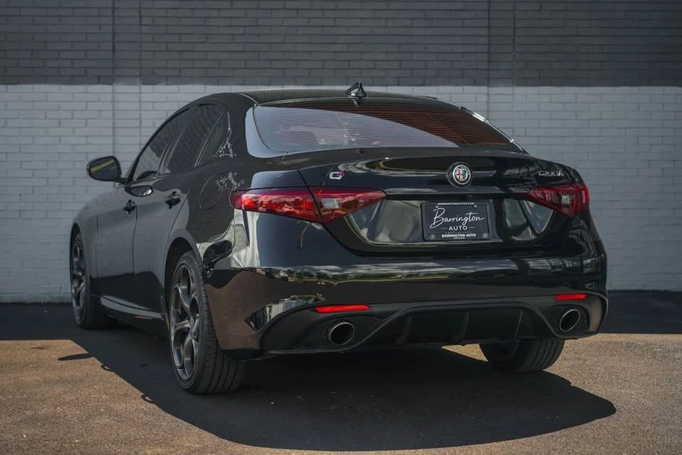 2020 Alfa Romeo Giulia - Image 5 of 19