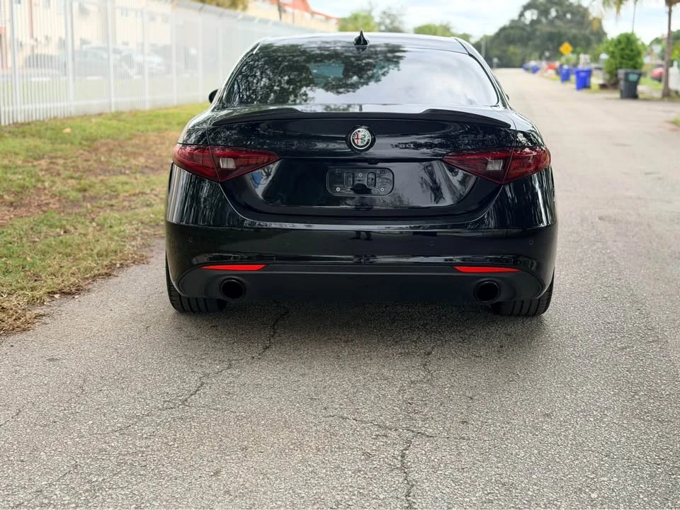 2020 Alfa Romeo Giulia - Image 6 of 10