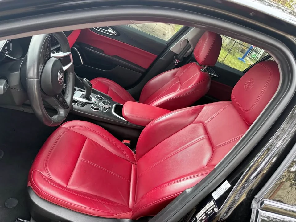 2020 Alfa Romeo Giulia - Image 9 of 10