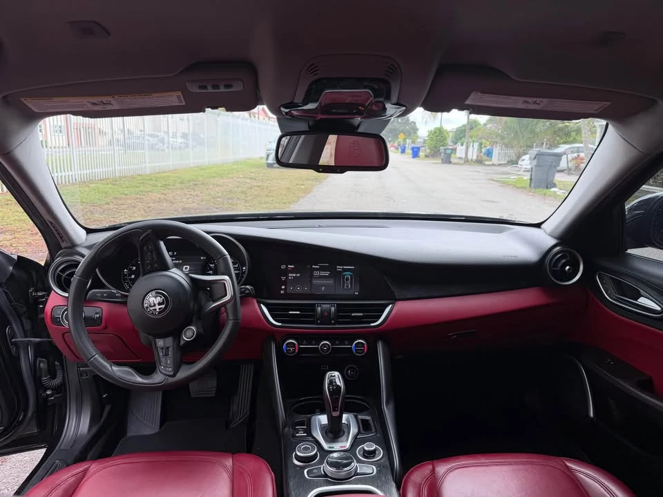 2020 Alfa Romeo Giulia - Image 7 of 10