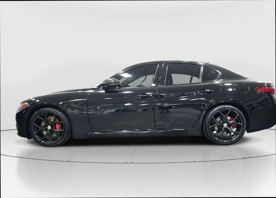 2020 Alfa Romeo Giulia - Image 6 of 14