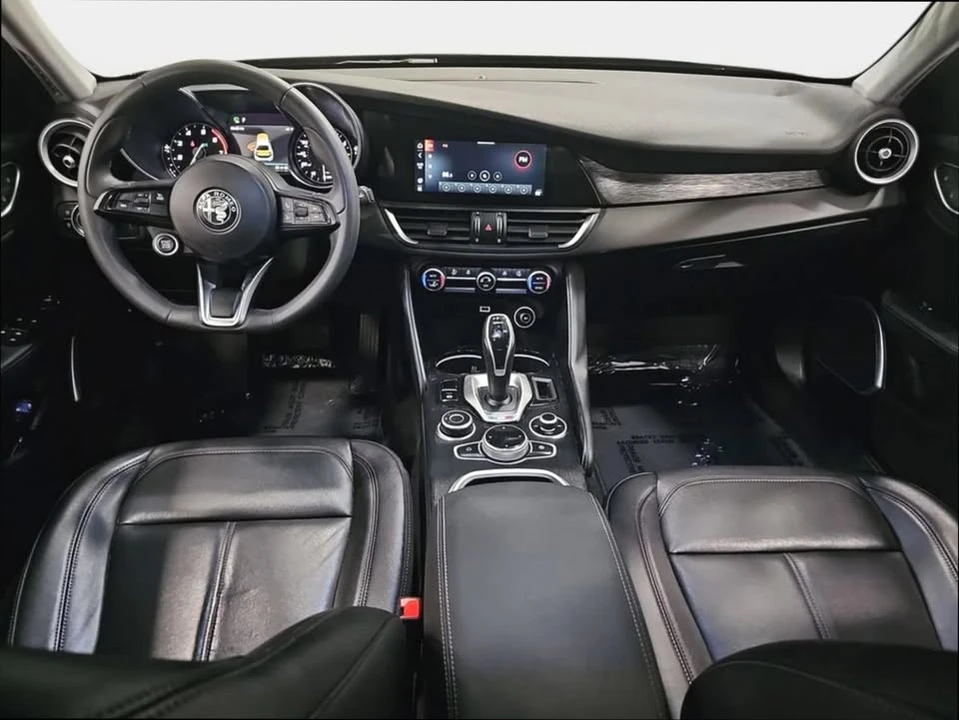 2020 Alfa Romeo Giulia - Image 12 of 14