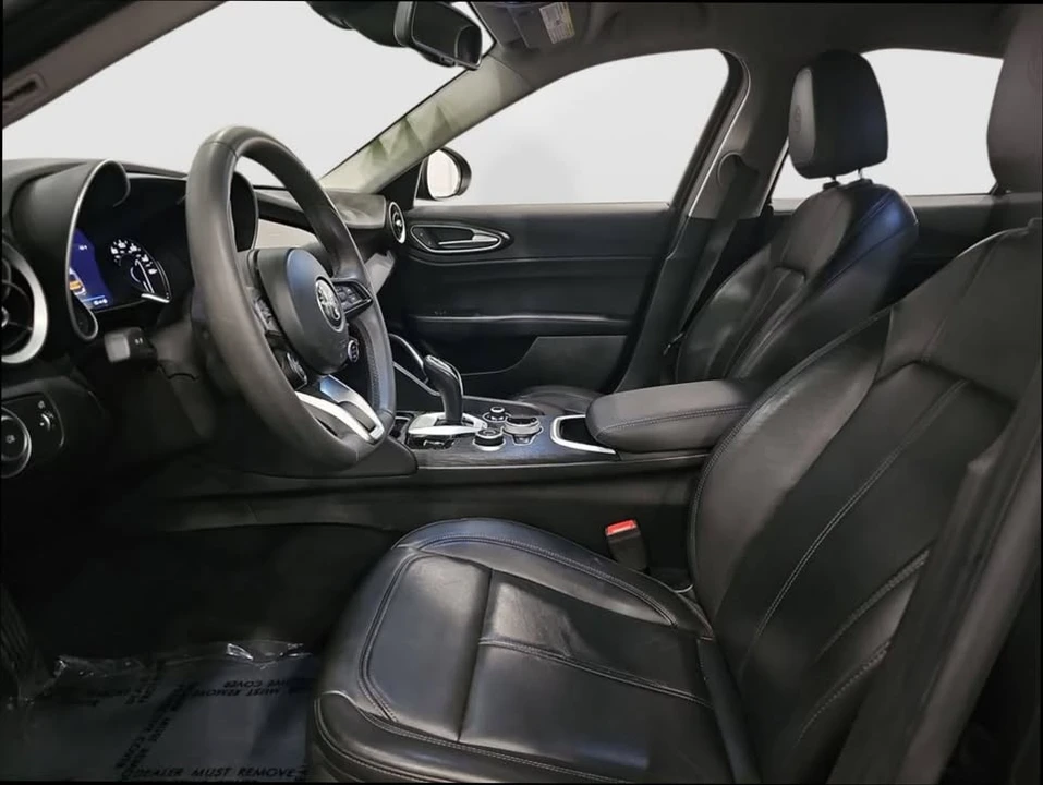 2020 Alfa Romeo Giulia - Image 10 of 14