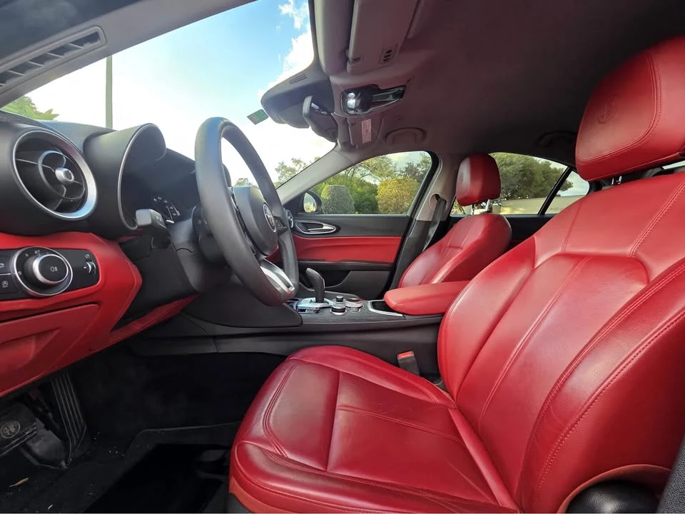 2020 Alfa Romeo Giulia - Image 8 of 10