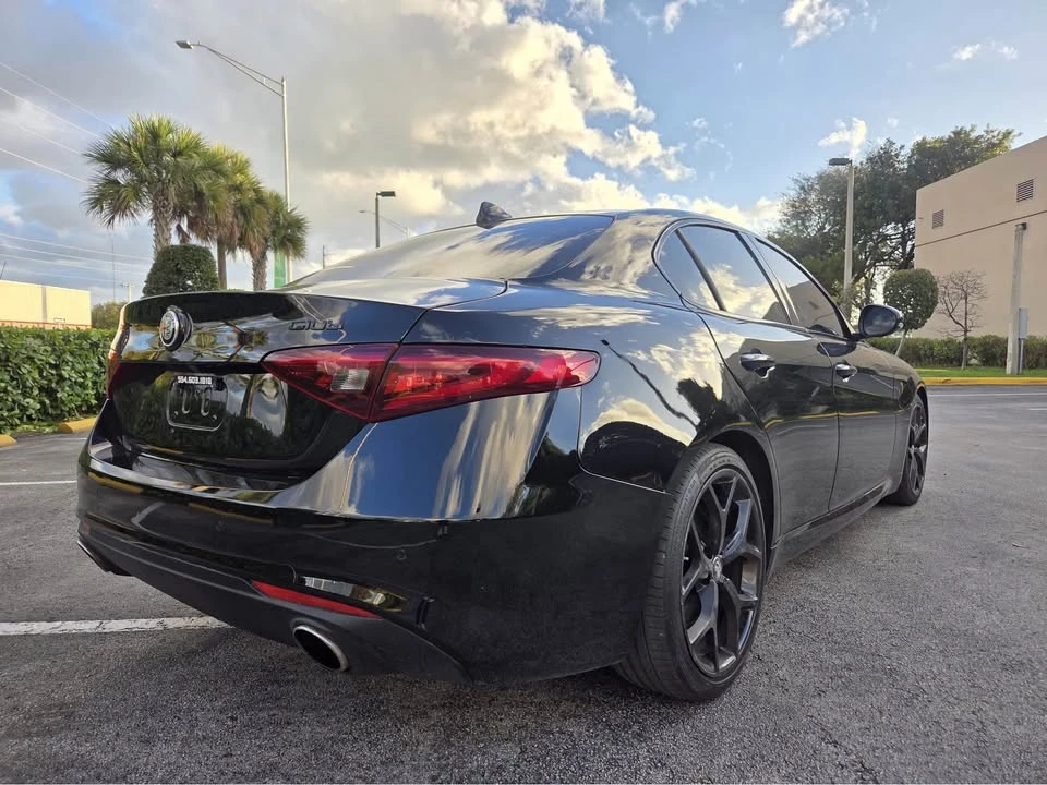 2020 Alfa Romeo Giulia - Image 3 of 10