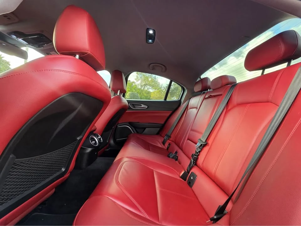 2020 Alfa Romeo Giulia - Image 9 of 10