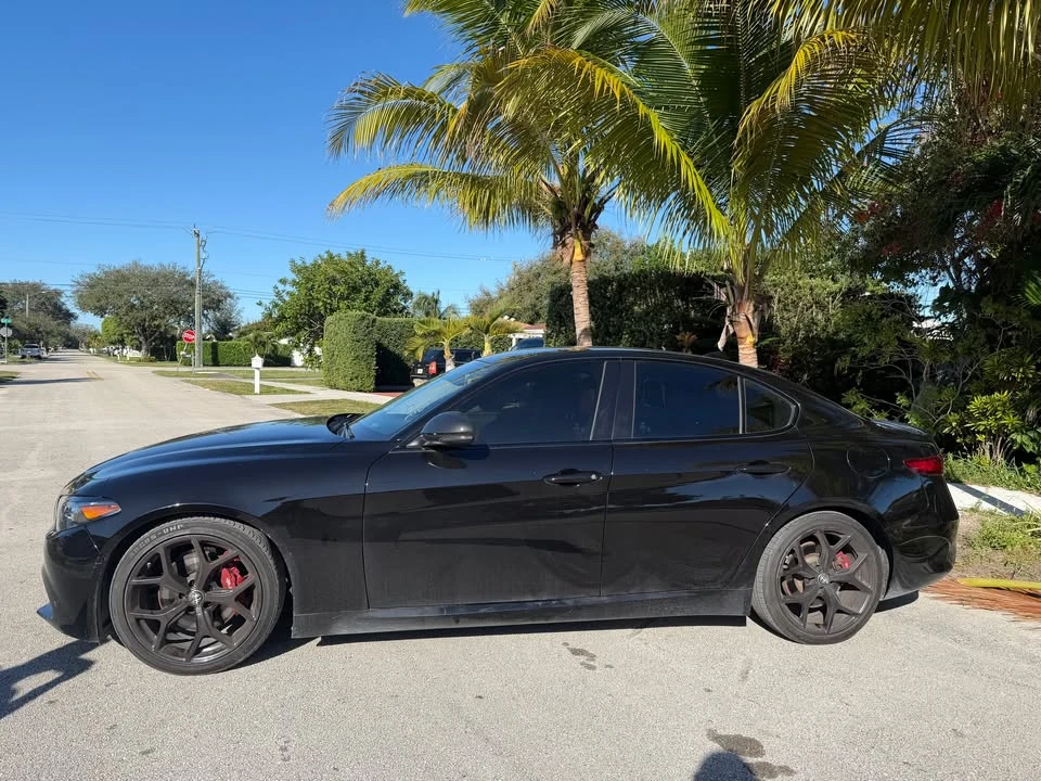2020 Alfa Romeo Giulia - Image 4 of 12