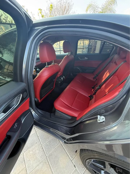 2020 Alfa Romeo Giulia - Image 8 of 9
