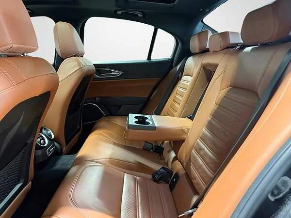 2020 Alfa Romeo Giulia - Image 15 of 17
