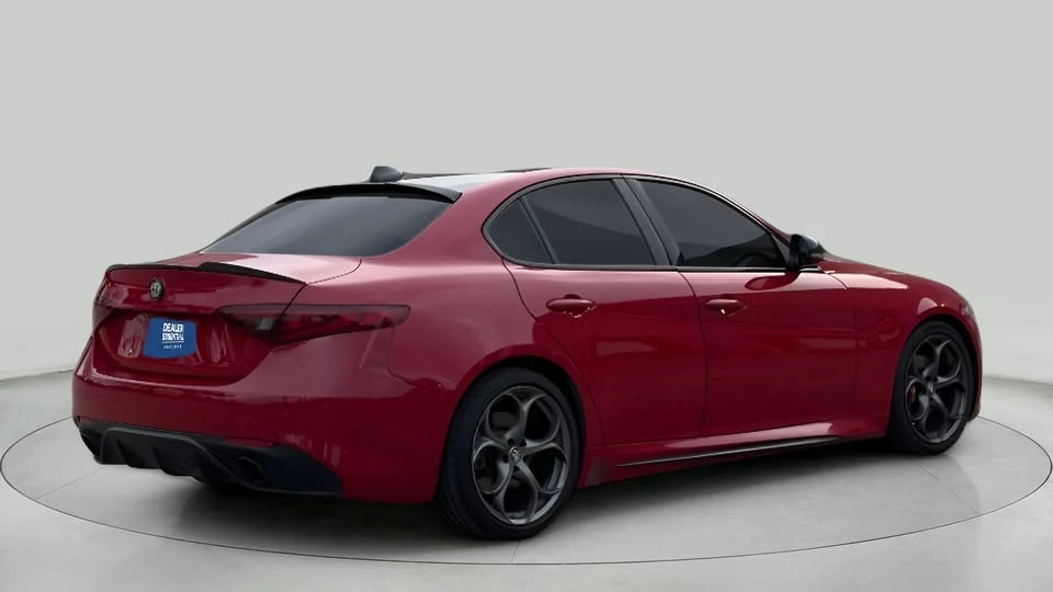 2020 Alfa Romeo Giulia - Image 5 of 21