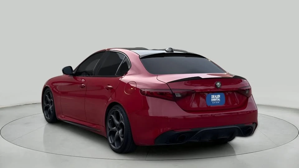 2020 Alfa Romeo Giulia - Image 7 of 21