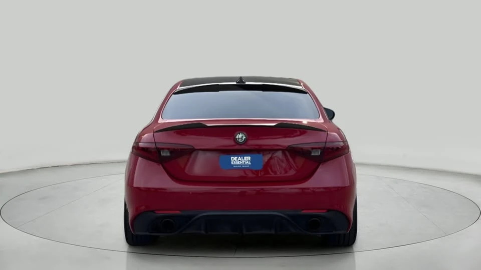 2020 Alfa Romeo Giulia - Image 6 of 21