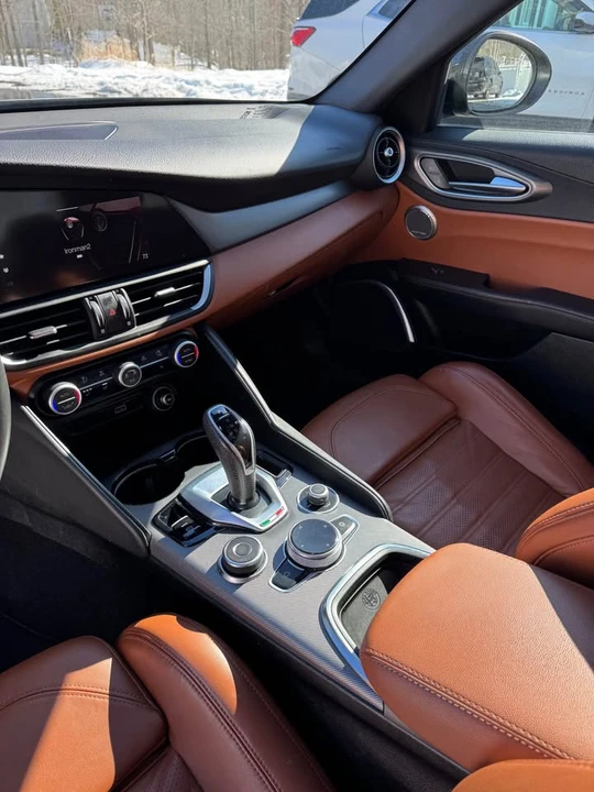 2020 Alfa Romeo Giulia - Image 3 of 10