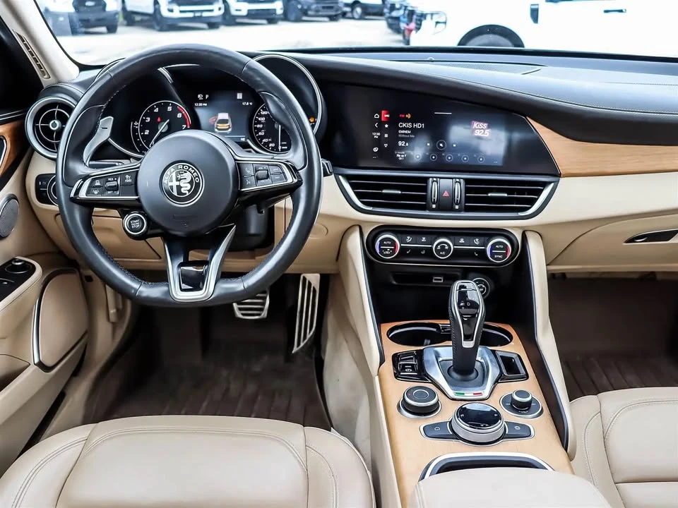 2020 Alfa Romeo Giulia - Image 7 of 12