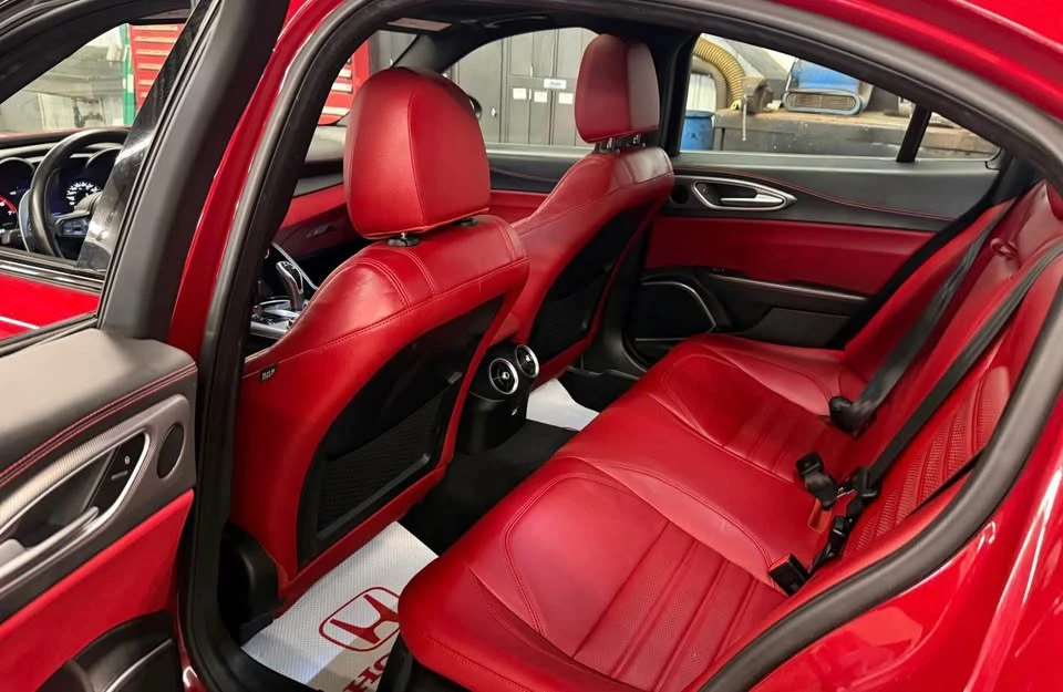 2020 Alfa Romeo Giulia - Image 19 of 19