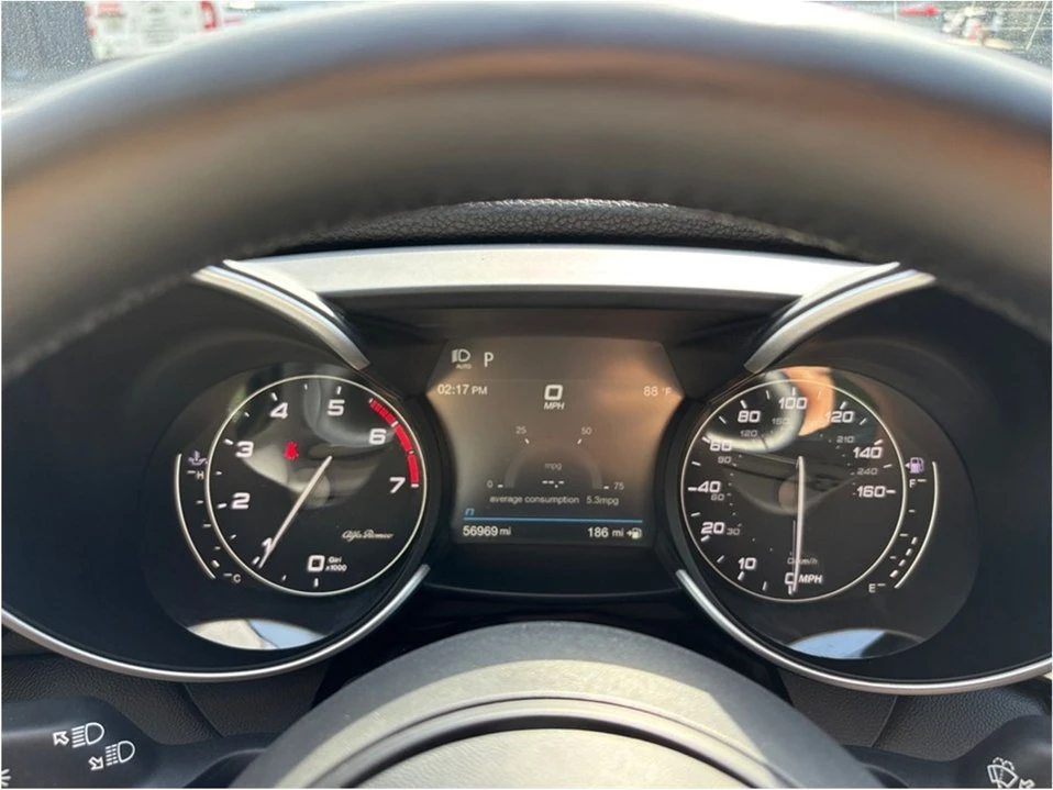 2020 Alfa Romeo Giulia - Image 10 of 20