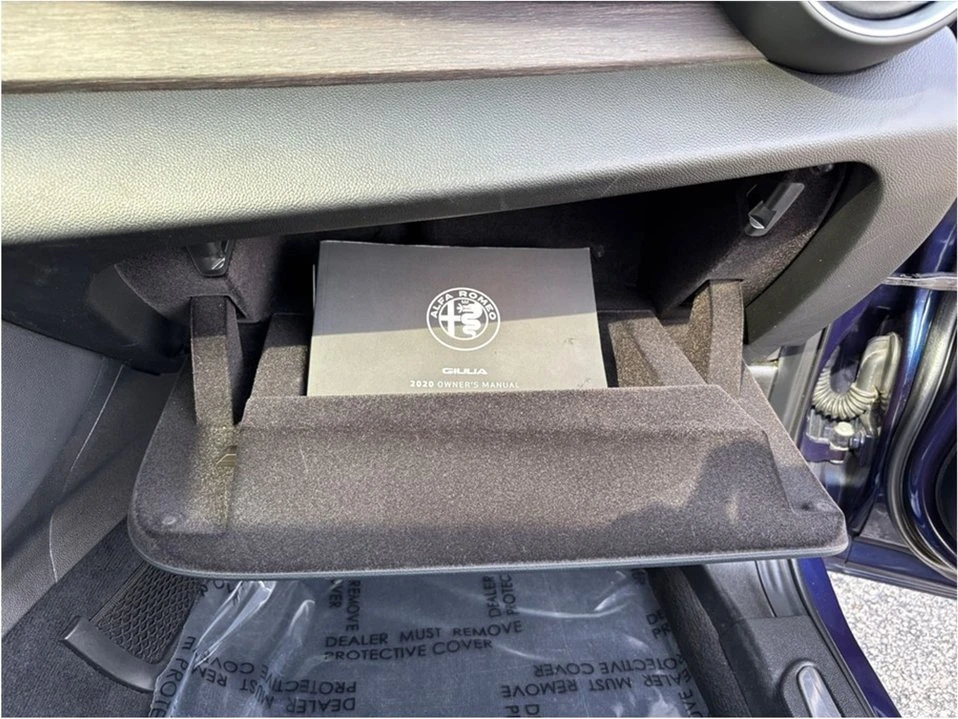 2020 Alfa Romeo Giulia - Image 13 of 20