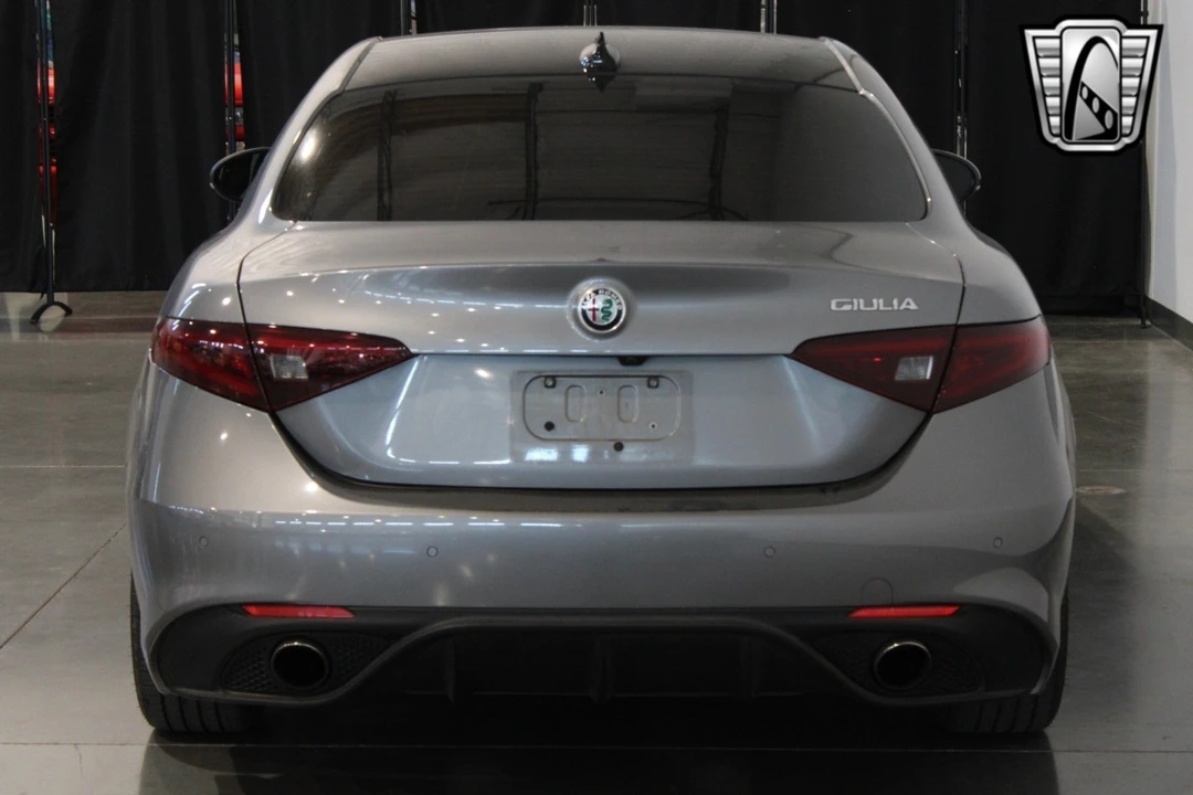 2020 Alfa Romeo Giulia - Image 21 of 21