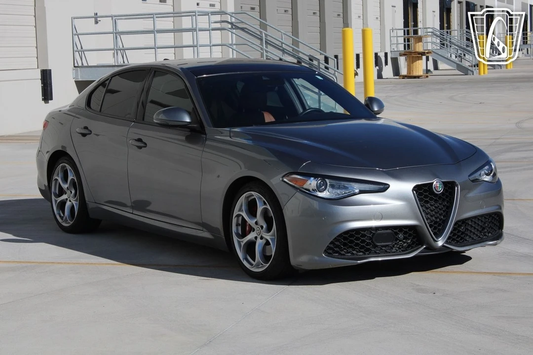 2020 Alfa Romeo Giulia - Image 6 of 12