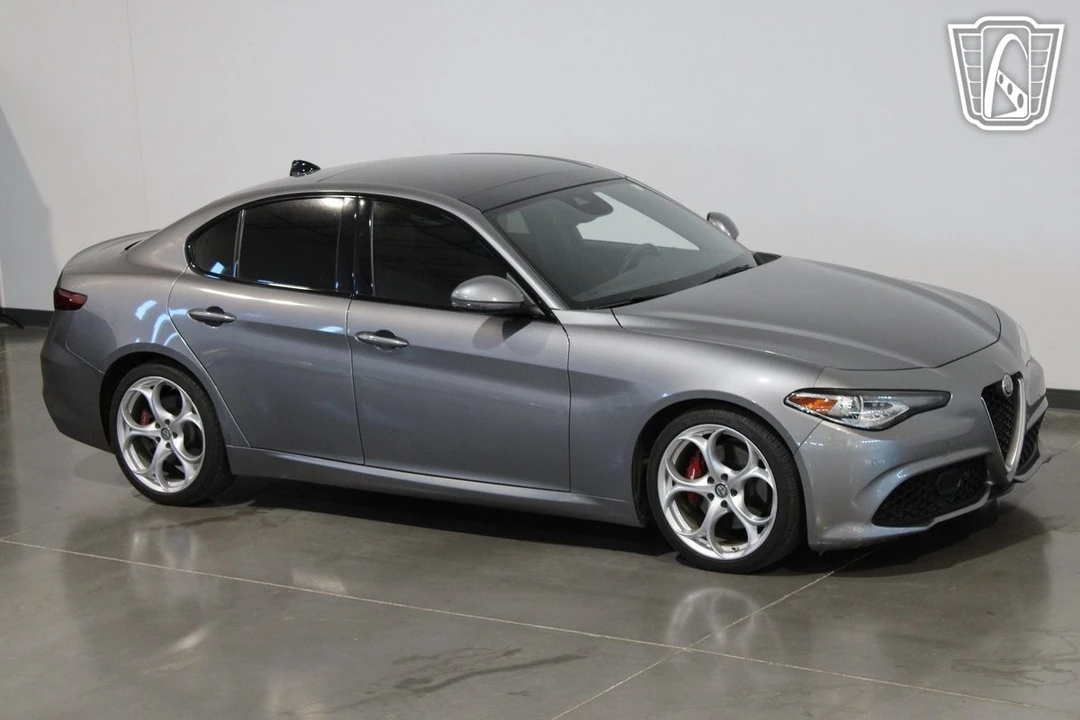 2020 Alfa Romeo Giulia - Image 9 of 12