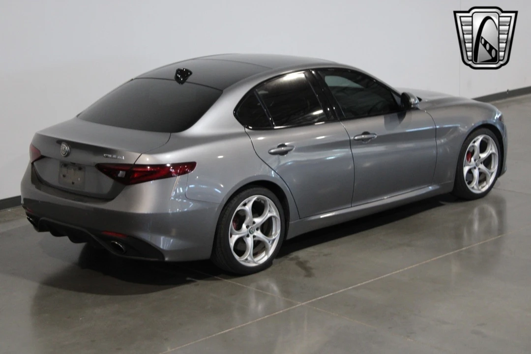 2020 Alfa Romeo Giulia - Image 12 of 12