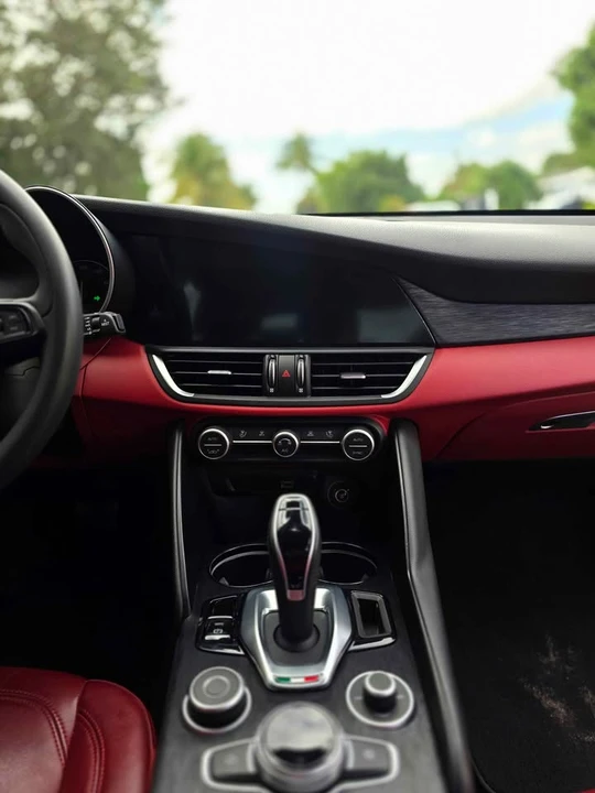 2020 Alfa Romeo Giulia - Image 3 of 11