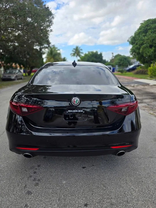 2020 Alfa Romeo Giulia - Image 9 of 11