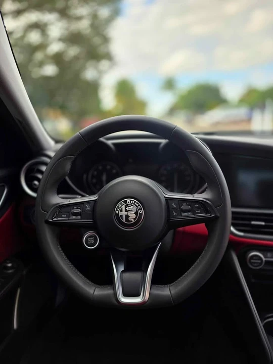 2020 Alfa Romeo Giulia - Image 2 of 11