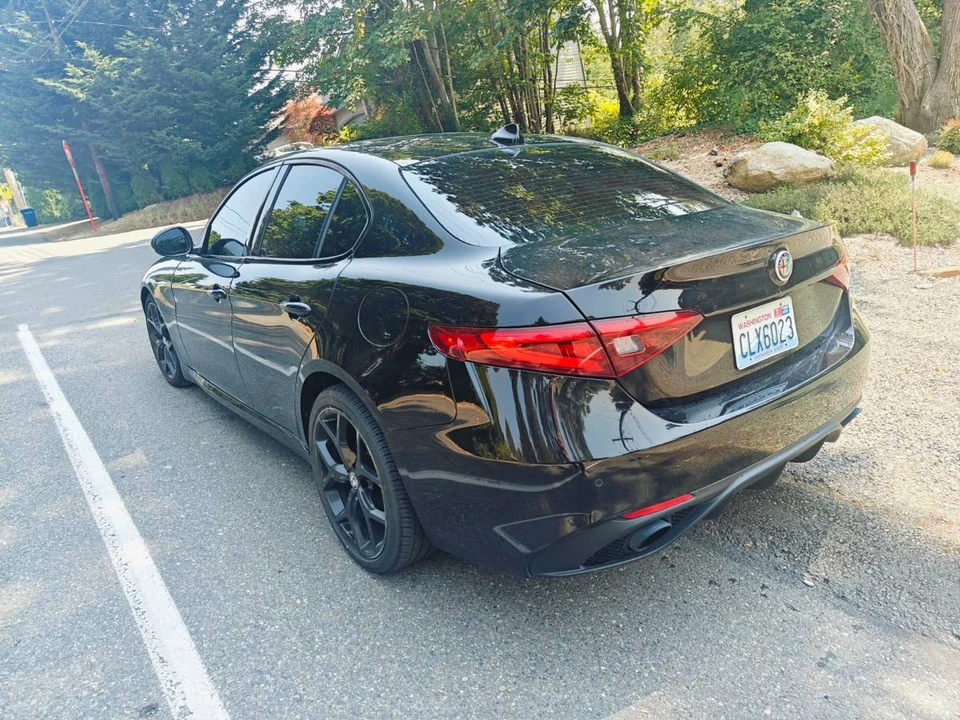 2020 Alfa Romeo Giulia - Image 7 of 11
