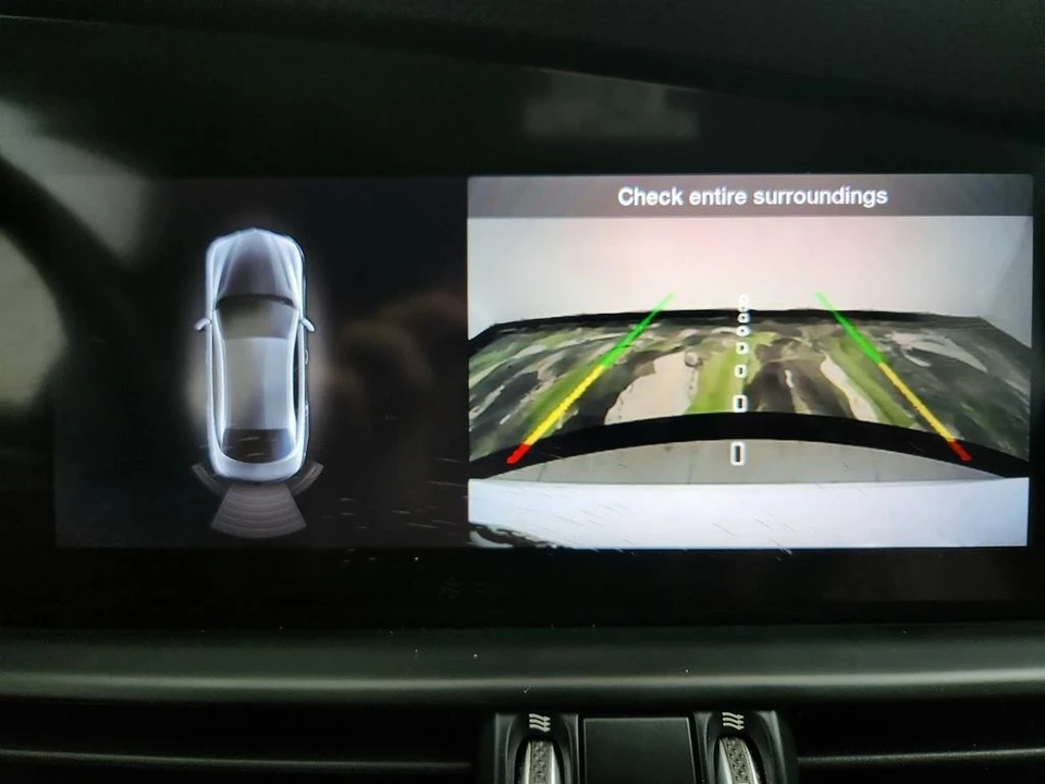 2020 Alfa Romeo Giulia - Image 19 of 31