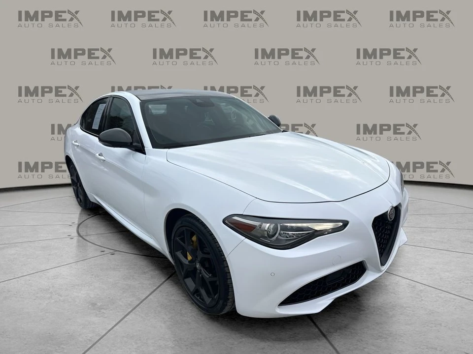 2020 Alfa Romeo Giulia - Image 7 of 12