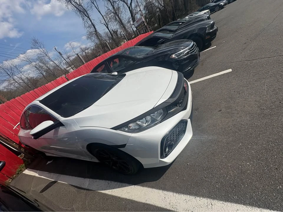 2020 Alfa Romeo Giulia - Image 8 of 18