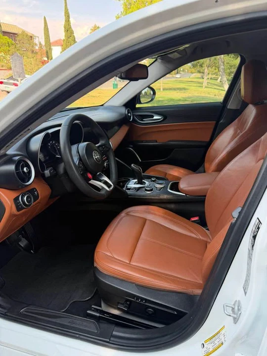 2020 Alfa Romeo Giulia - Image 7 of 12