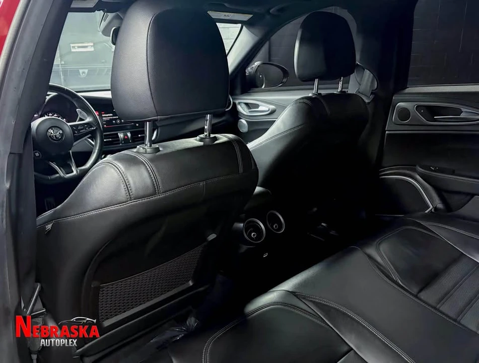 2020 Alfa Romeo Giulia - Image 7 of 14