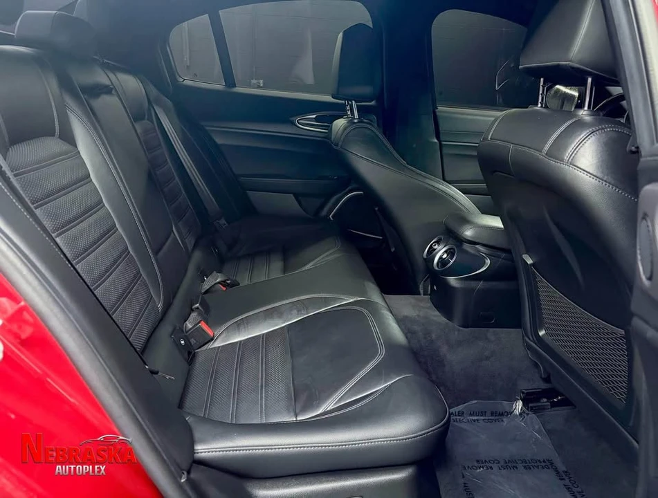2020 Alfa Romeo Giulia - Image 13 of 14