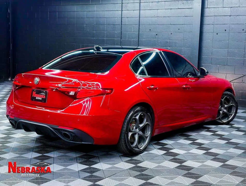 2020 Alfa Romeo Giulia - Image 12 of 14