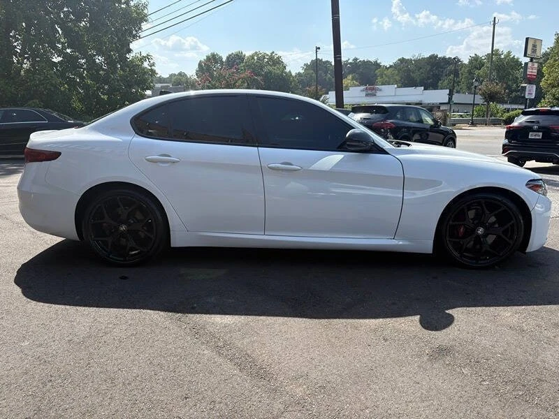 2020 Alfa Romeo Giulia - Image 4 of 20
