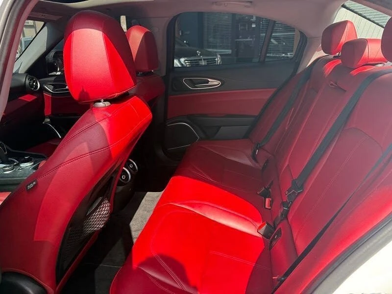 2020 Alfa Romeo Giulia - Image 6 of 20