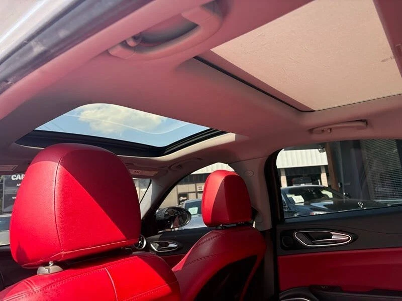 2020 Alfa Romeo Giulia - Image 8 of 20